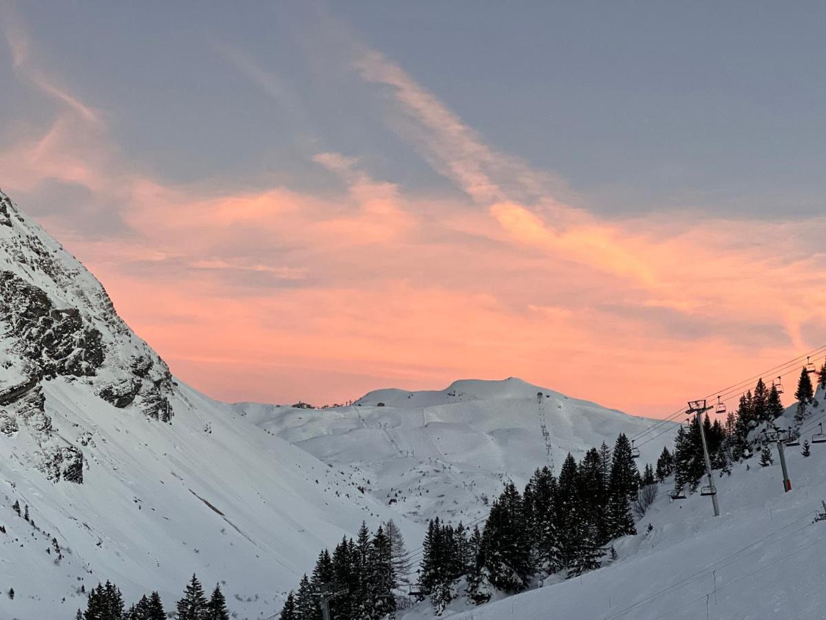 Avoriaz - Portes Du Soleil : Aux Pieds Des Pistes *